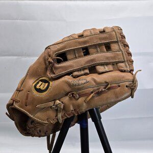 Wilson PRO STAFF Right Hand Throw Baseball Glove A2200 Centerfold Made In JAPAN